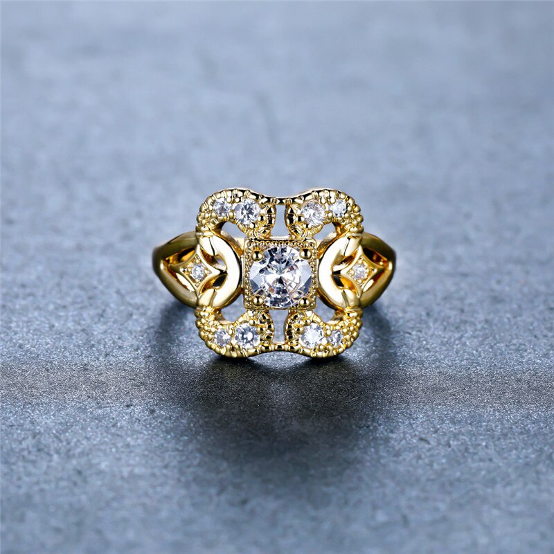 Elegant Flower Diamond Ring